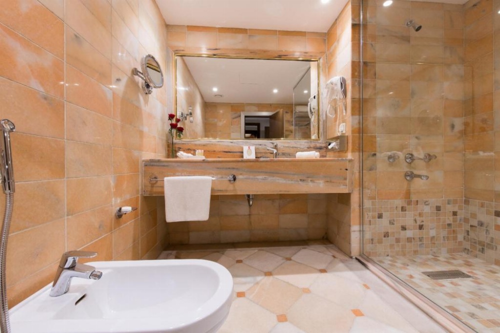 Ramada Continental Jeddah Image 45